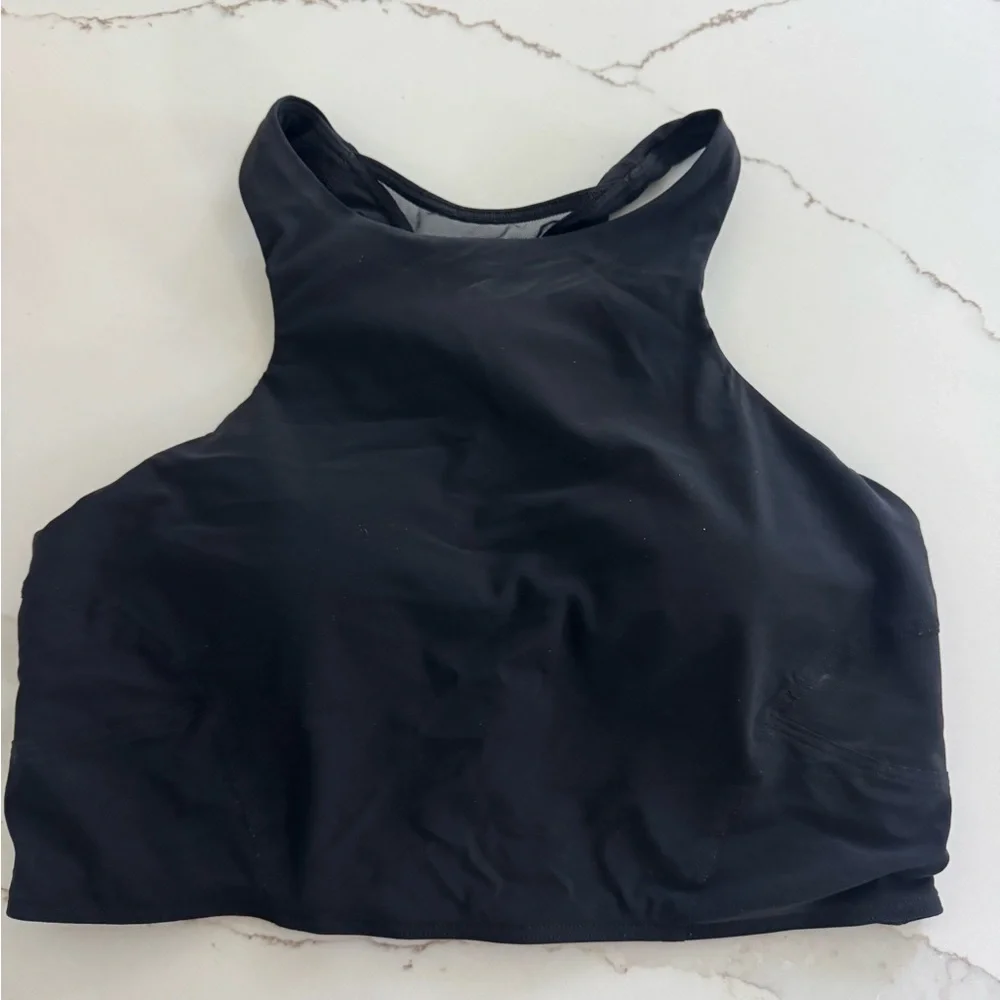 Lululemon sports bra size 8